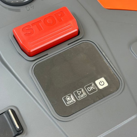 Robot tondeuse Oleo Mac R500i - Jusqu'à 500m²