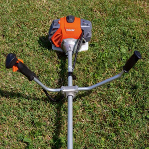 Débroussailleuse thermique Oleo Mac BCH400T - Haute résistance, moteur 40cm3