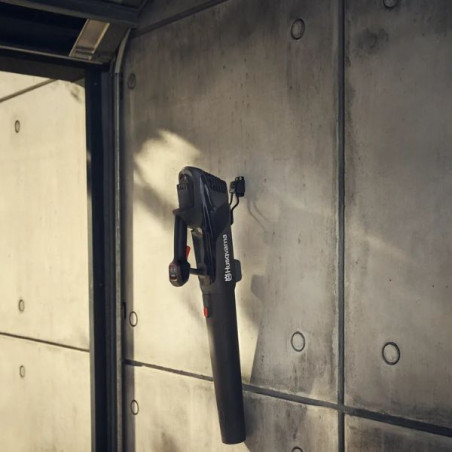 Souffleur Aspire Husqvarna B8X-P4A | Pack batterie 4 Ah et chargeur ( 970620403 )