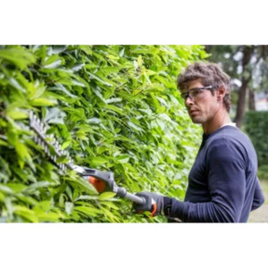 Taille-haie sur perche à batterie Husqvarna 520iHT4 télescopique jusqu'à 4.5m