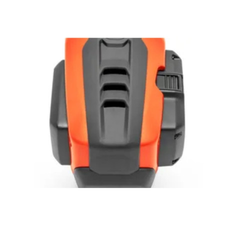 Taille-haie sur perche à batterie Husqvarna 520iHT4 télescopique jusqu'à 4.5m