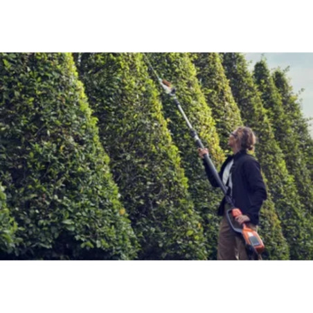 Taille-haie sur perche à batterie Husqvarna 520iHT4 télescopique jusqu'à 4.5m
