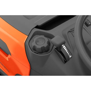 Tracteur tondeuse bac de ramassage Husqvarna TC220T coupe 108cm