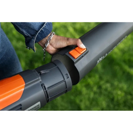 souffleur de feuilles sans fil Husqvarna 122iB vendu sans batterie ni chargeur