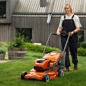 Tondeuse Husqvarna LC356V Moteur 166cm3, variateur de vitesse - coupe 56 cm