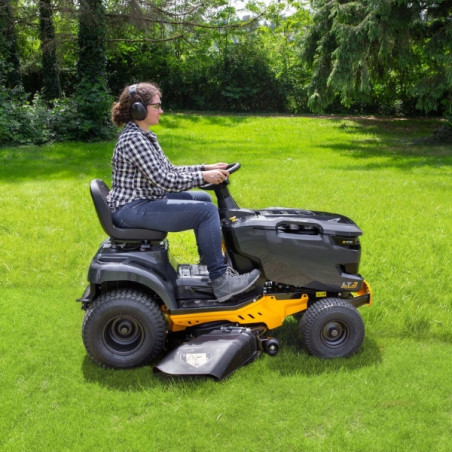 Tracteur Tondeuse Cub Cadet LT3 S108 éjection latérale - Coupe 108 cm - Mulching