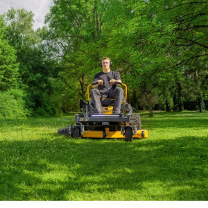 Tondeuse Cub Cadet Ultima Zero Turn Z3 137 - Coupe 137cm Moteur 726cm³