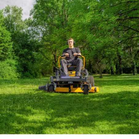 Tondeuse Cub Cadet Ultima Zero Turn Z3 137 - Coupe 137cm Moteur 726cm³