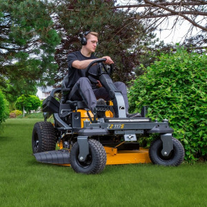 Tondeuse Zero-turn Cub Cadet Z2 117S Ultima - Coupe 117 cm - Moteur 726cm³