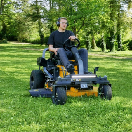 Tondeuse Zero-turn Cub Cadet Z2 117S Ultima - Coupe 117 cm - Moteur 726cm³