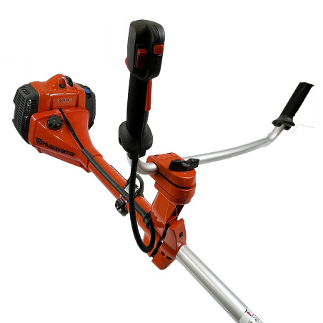 Débroussailleuse thermique Husqvarna 545RX  - Moteur puissant 45,7 cm3