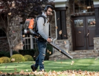 Machine aspirateur souffleur